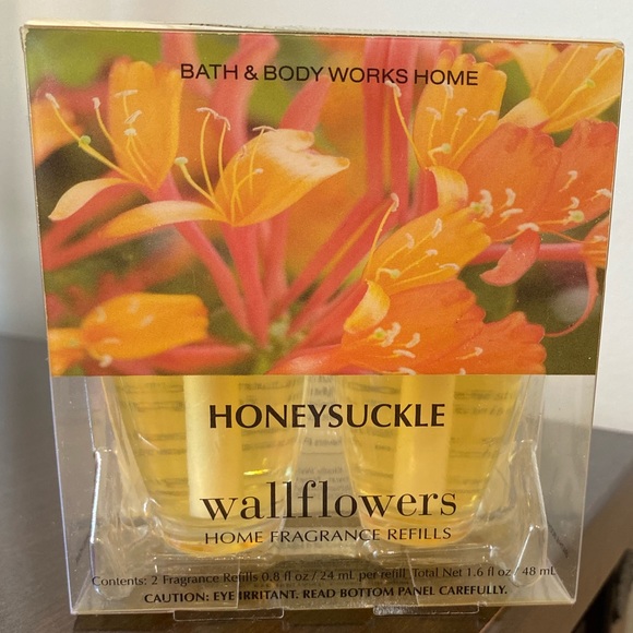๐ Bath & Body Works Honeysuckle Wallflowers
